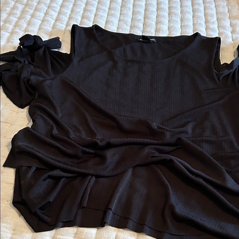 Club Monaco Black Cold Shoulder Blouse